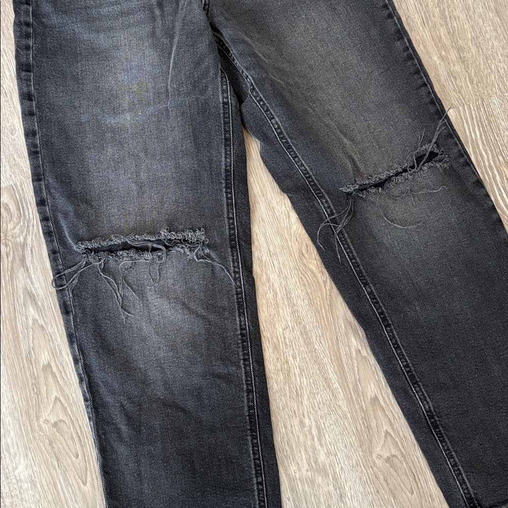 Girl’s Black Distressed Jeans Sz 16 - Picture 2 of 4